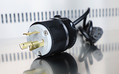 30 % 공기 배출 70 % 공기 재순환 생물 안전 캐비닛 detail - 맞춤형 플러그, 전압.