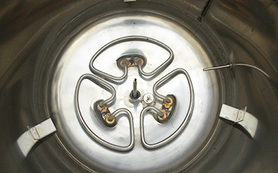 자동 빠른 개방형 스팀 살균기 detail - 코일을 가열하여 챔버를 더 균일하게 가열합니다.